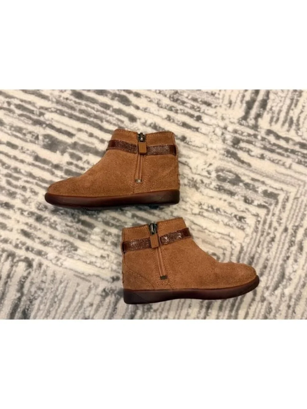 UGG girls toddler size 8 Libbie chestnut bow boots 1005151T